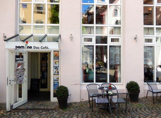Cafe Domino