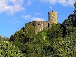 Burg Husen