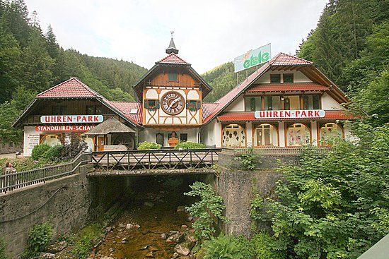 die Weltgrößte Kuckucksuhr
